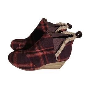 TOMS Boots Kelsey Wedge Round Toe Booties Wool Blend Plaid Shearling Trim Sz 9
